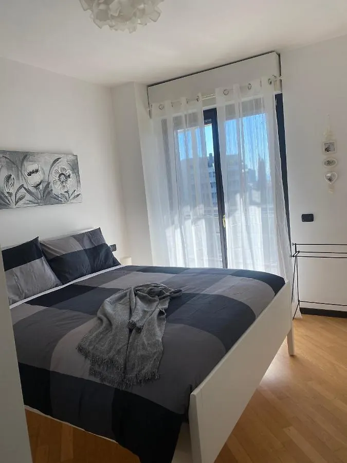 Pretty Home Rome By Ghor Italy